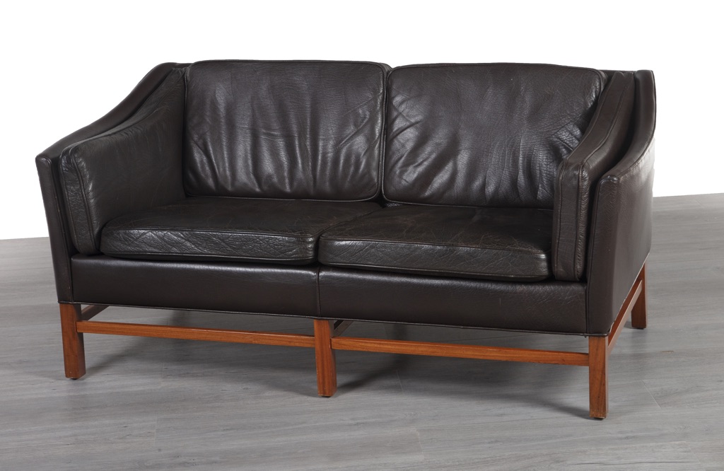 Enquiring about Danish 1960's Leather 2-Seater by Grant Møbelfabrik