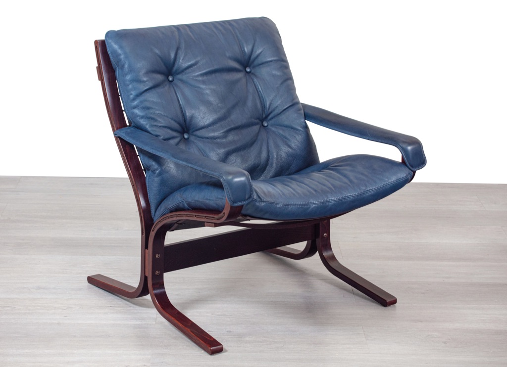 Enquiring about Norwegian 1970s Blue Leather Siesta Chair